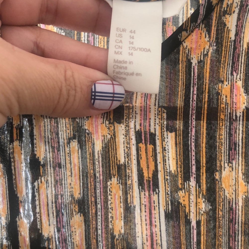 Dress - Picture 2 of 6
